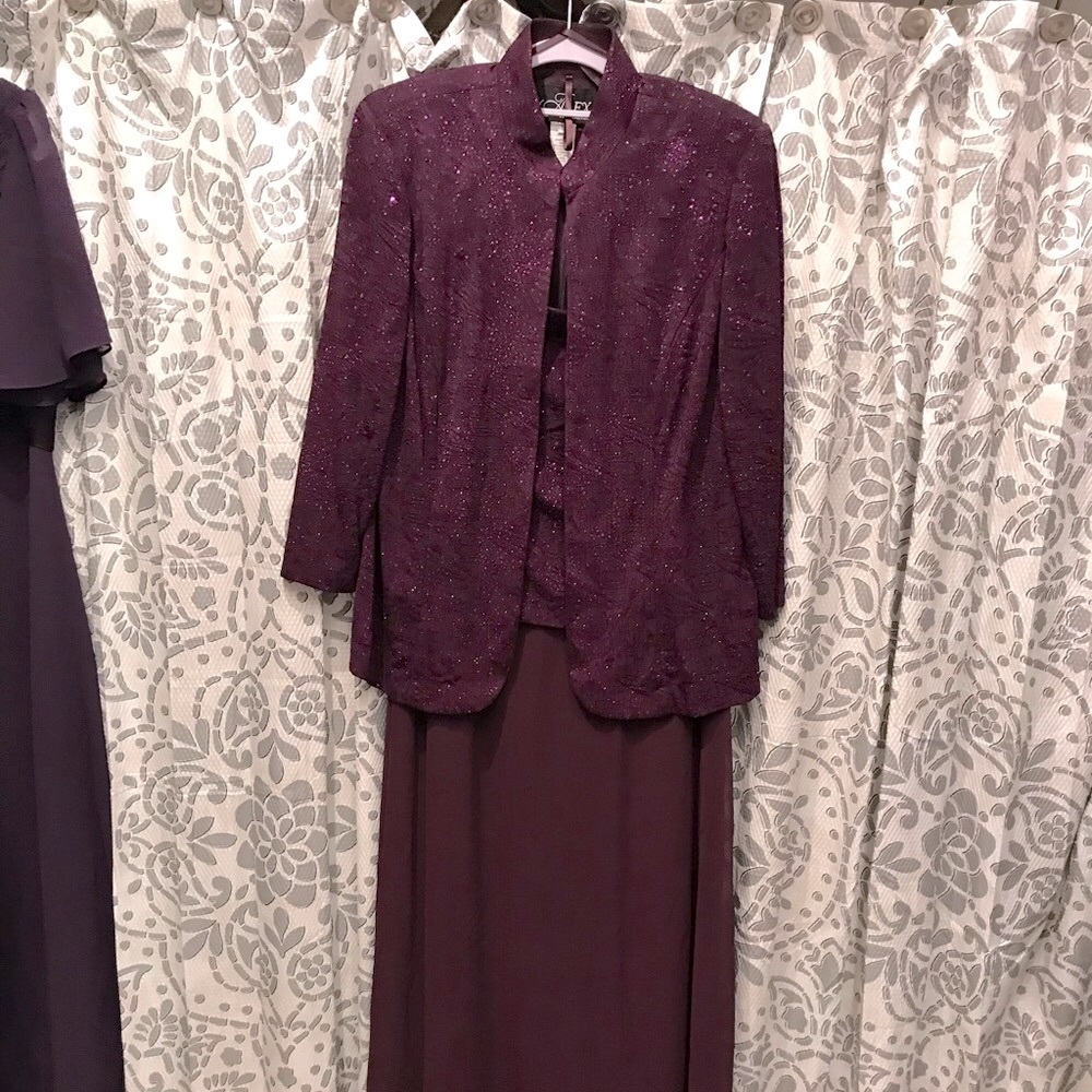 Tank Dress Gown with Matching Jacket. Dark plum/raspberry. Size 14